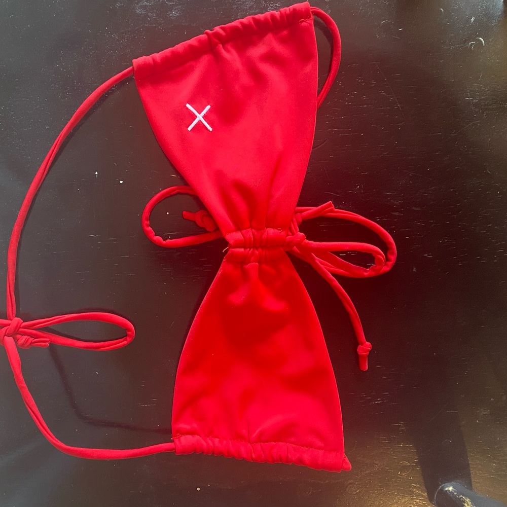Boutine LA bikini top- size S